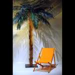 Palme mit Holzstandfuß